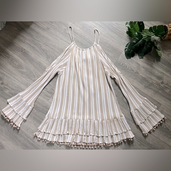 Lovers + friends tropical oasis in nude stripe - Picture 9 of 10